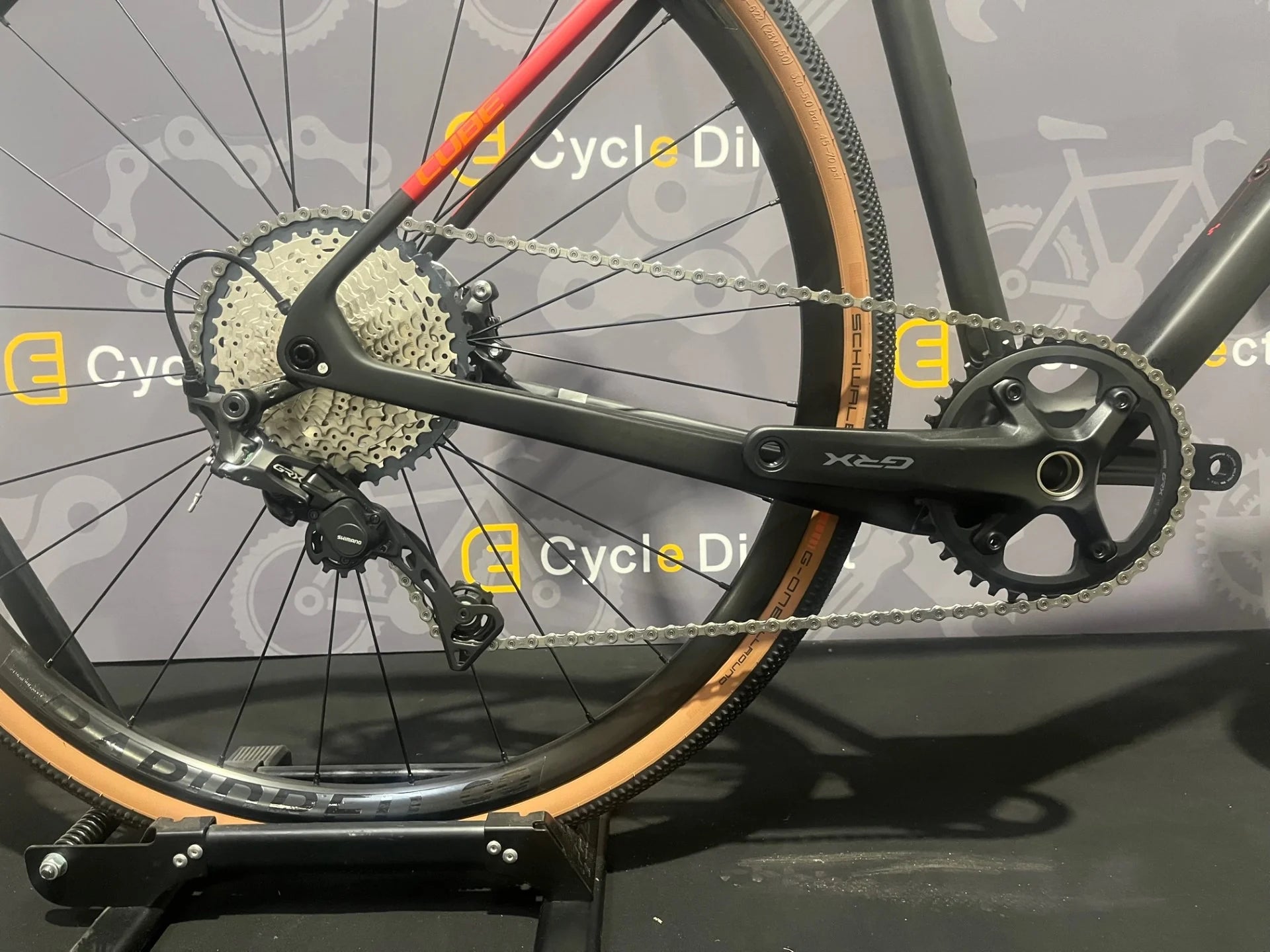 2022 Cube Nuroad c:62 Pro Carbon/Red Large