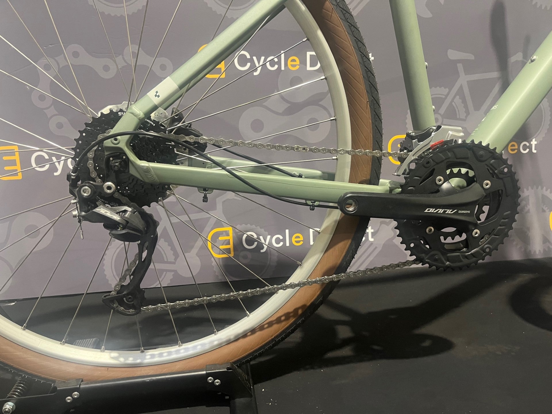 2022 Cube Hyde Hybrid Bike Green Small