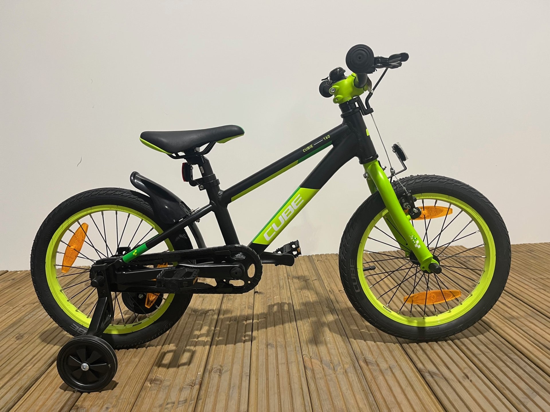 Cube Cubie 160 Kids Bike in Black & Green