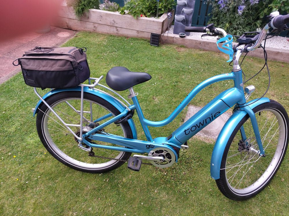 Pre-Owned 2020 - 2022 Electra Townie Path Go Step Through 5i Electric Bike In Aqua Metallic Small Frame