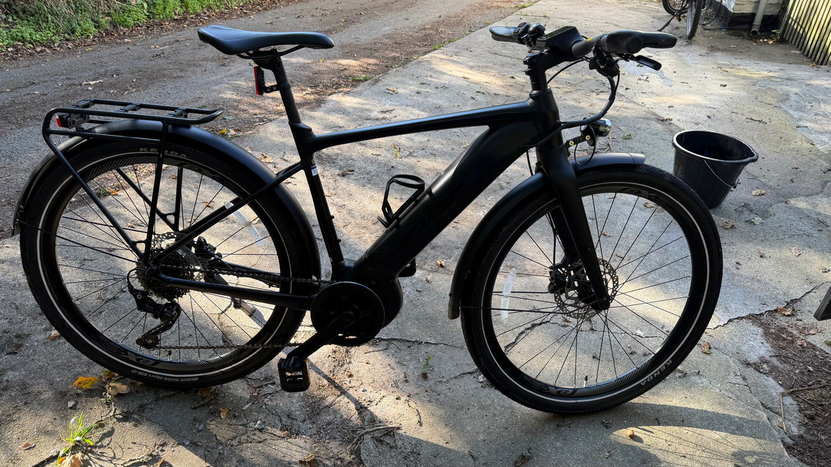 2022 Giant FastRoad E+ EX Pro 25km/ h M Black