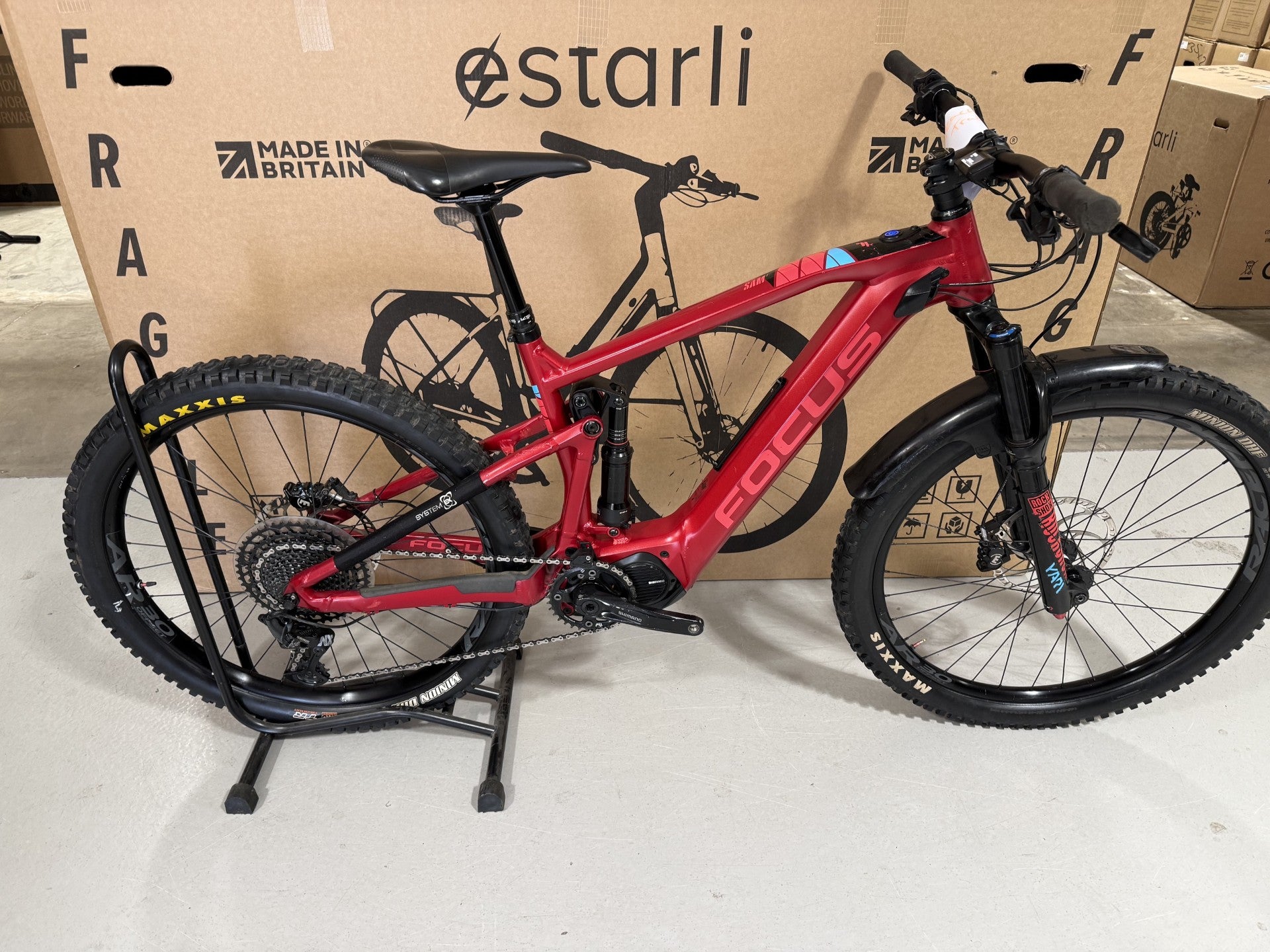 Pre-Owned 2019 Focus Sam2 6.7 Electric Full Suspension Bike In Red Medium 44cm Frame