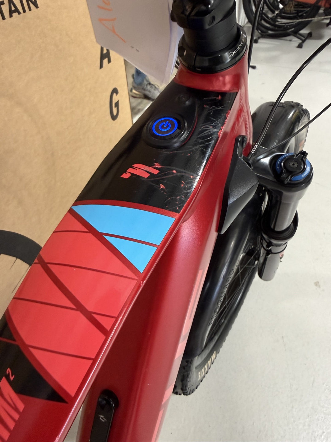 Pre-Owned 2019 Focus Sam2 6.7 Electric Full Suspension Bike In Red Medium 44cm Frame