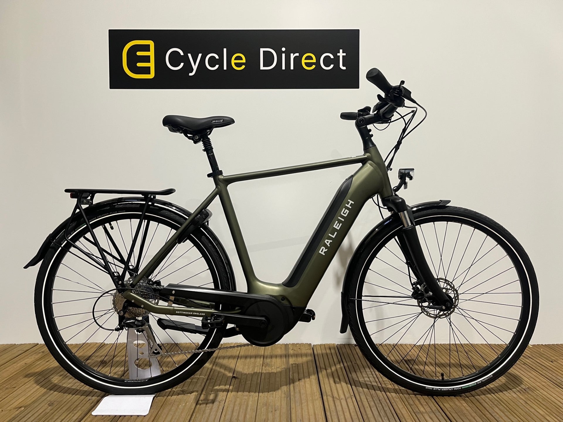 Raleigh Motus Grand Tour Crossbar Electric Bike With Derailleur Gears in Large