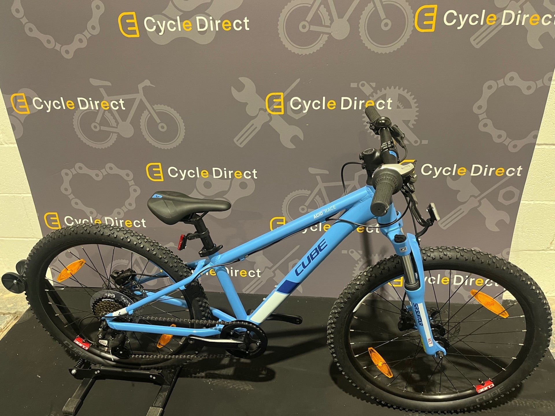 2022 Cube Acid 240 Disc Youth Hardtail Mountain Bike In Blue