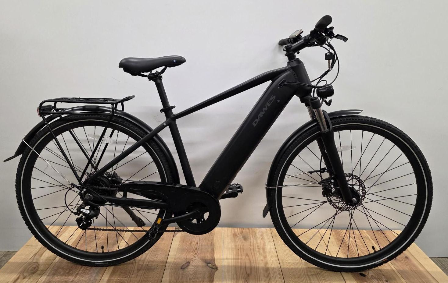 Ex-Demo Dawes Spire 1.0 Electric Bike With Crossbar In Black Medium 17 Inch Frame