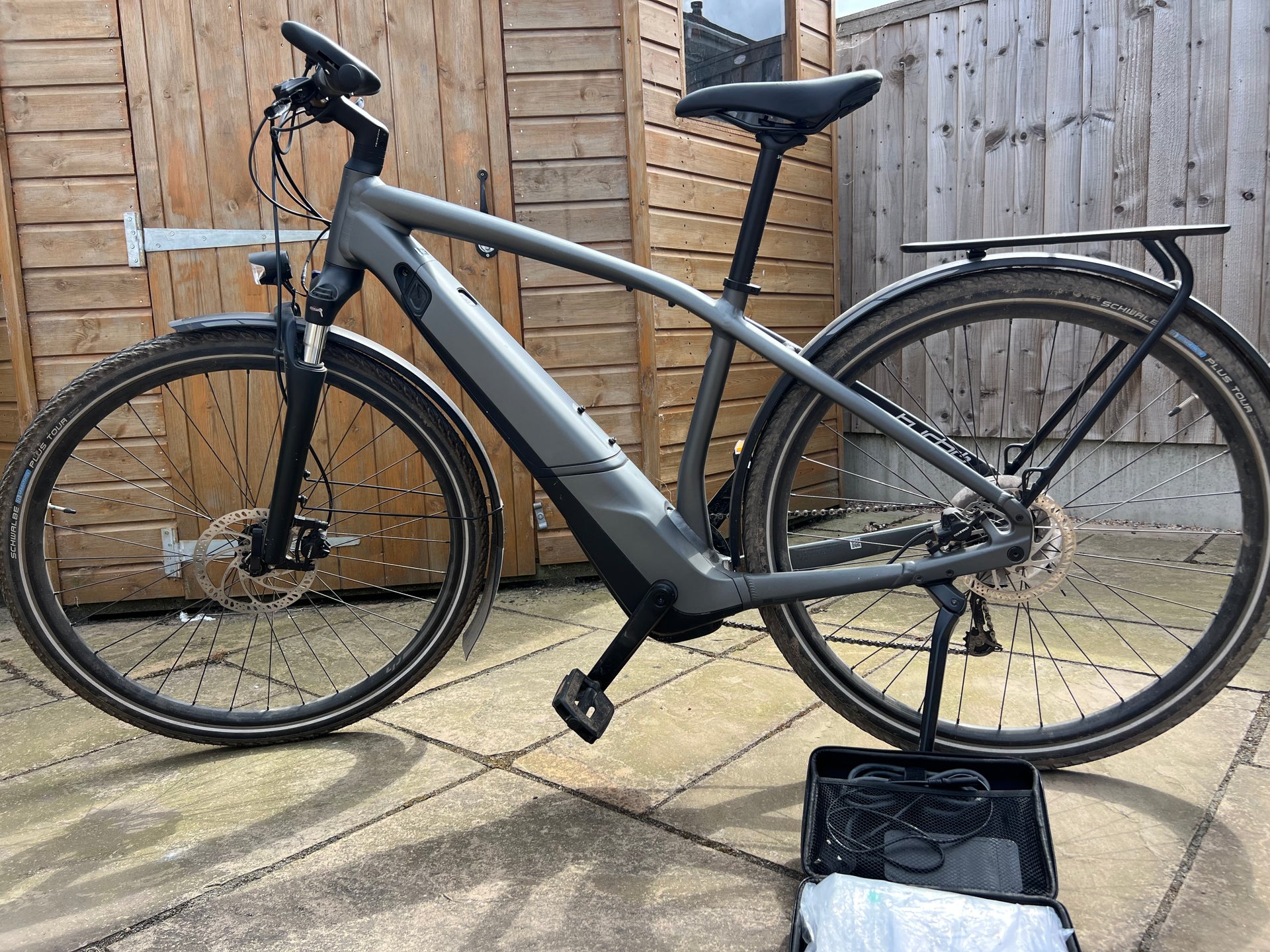 Pre-Owned 2020 Specialized Turbo Vado 3 Electric Bike In Charcoal Medium Frame