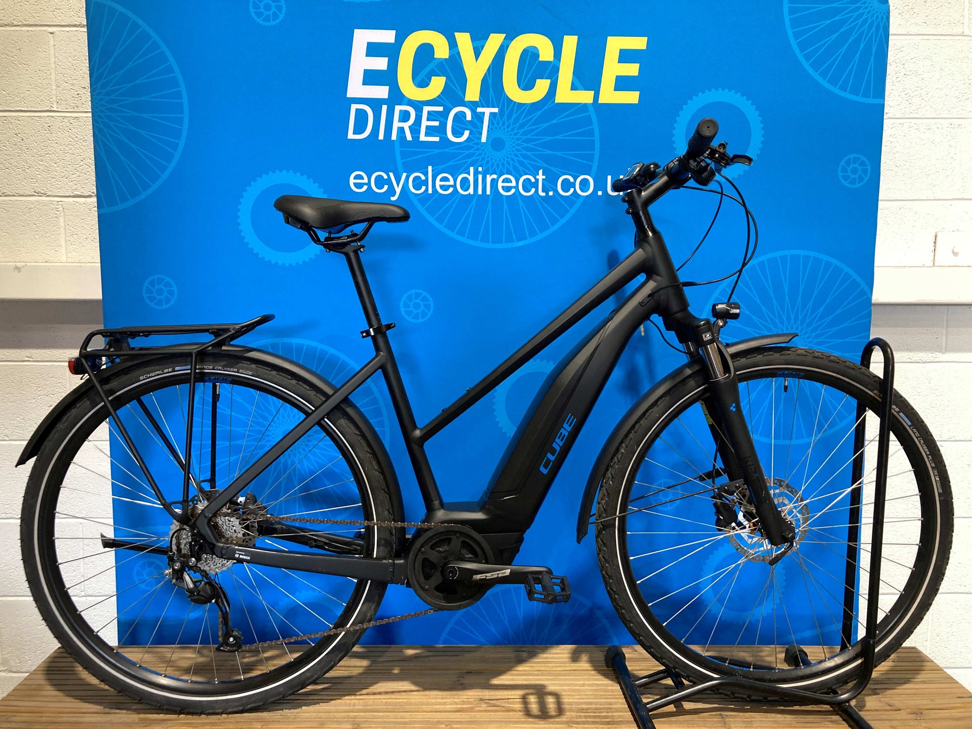 Pre-Owned 2020 Cube Touring Hybrid One 400 Electric Bike In Black/Blue Small 50cm Frame