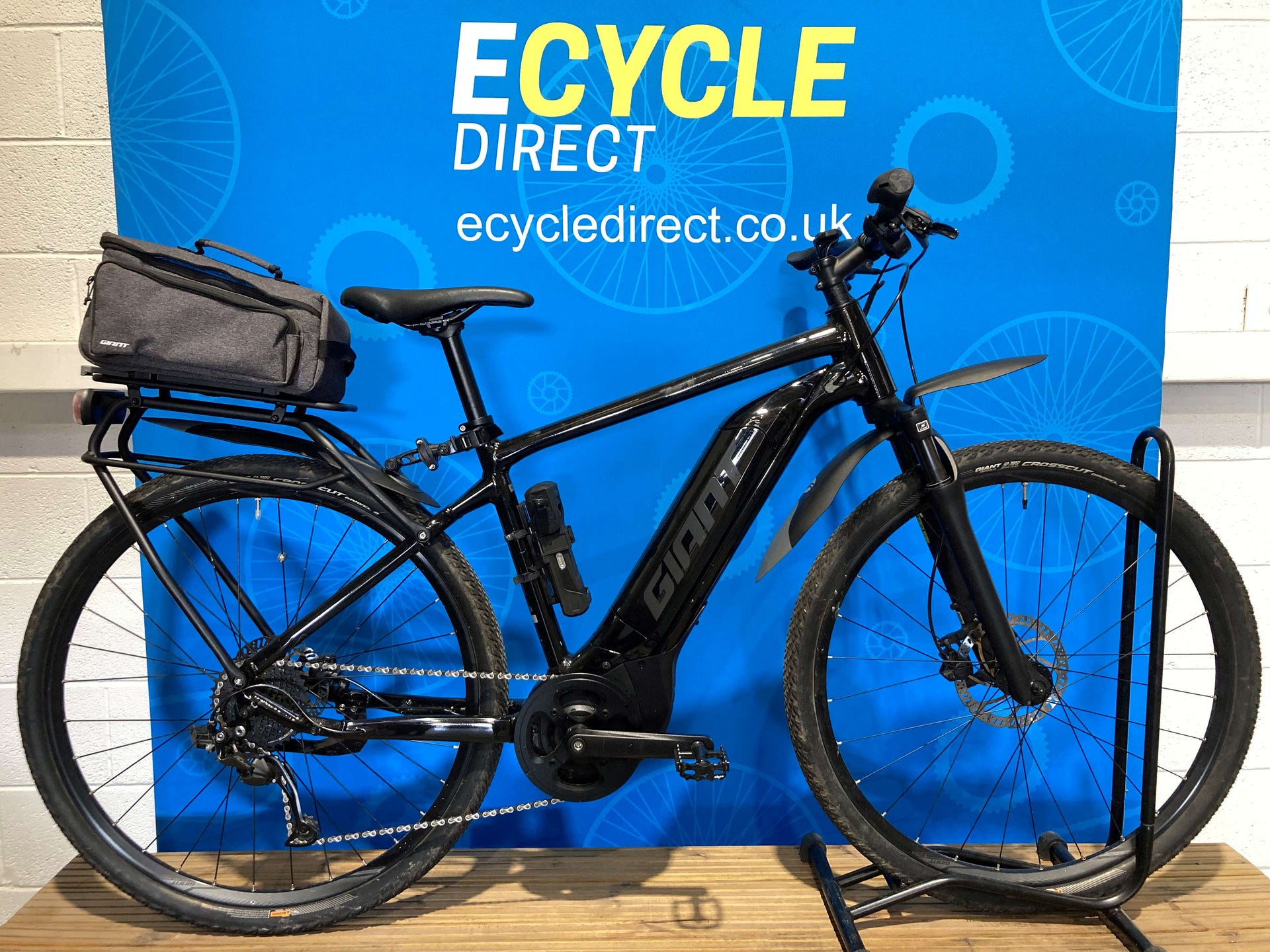 Pre-Owned 2021 Giant Roam E+ GTS Electric Bike In Black Medium Frame