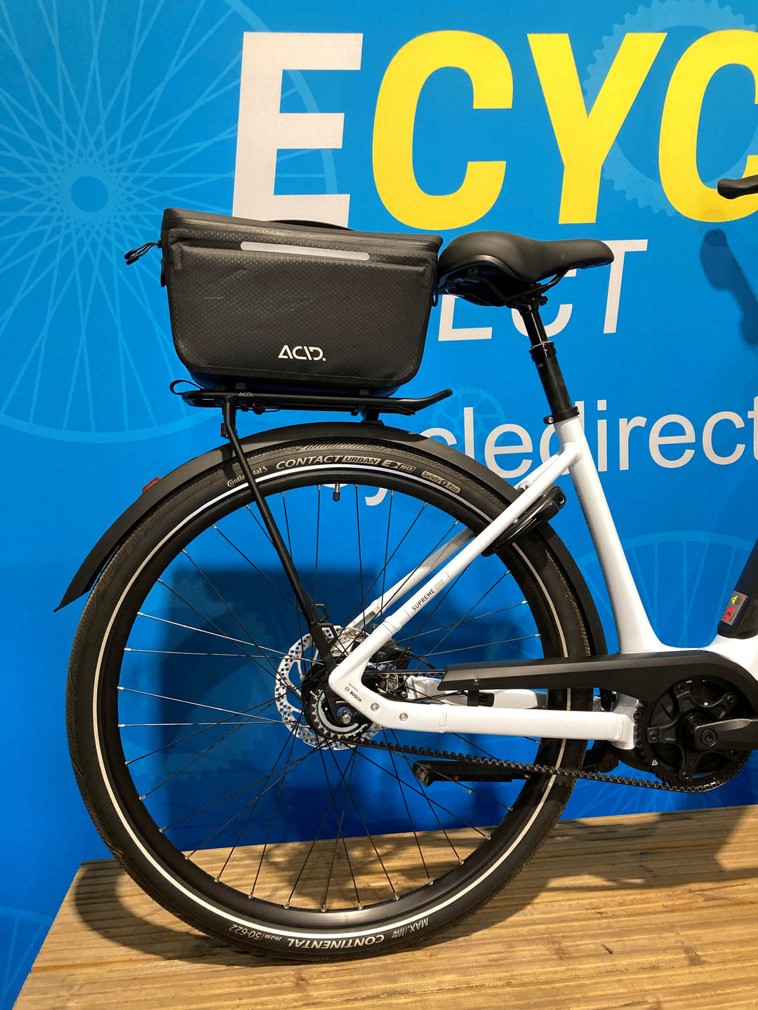 Pre-Owned Cube Supreme Hybrid EXC 625 Electric Bike With Belt Drive & Hub Gears in Flash White Small 50cm Frame