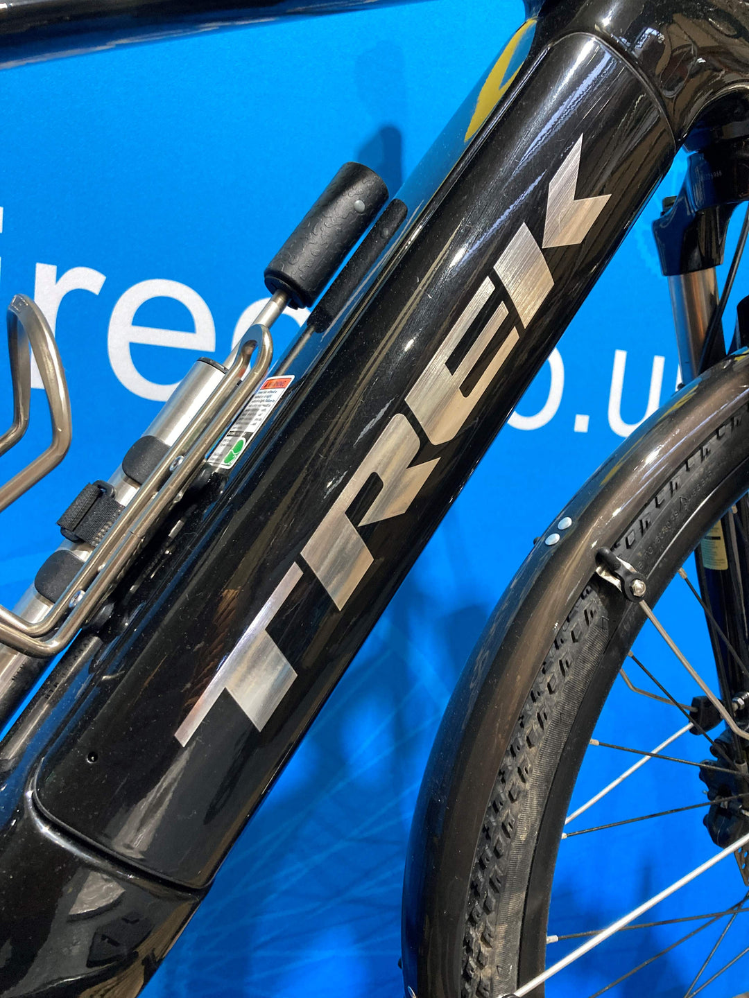 Trek Dual Sport+ Electric Hardtail Mountain Bike In Trek Black Medium Very Low Mileage (was £2200)