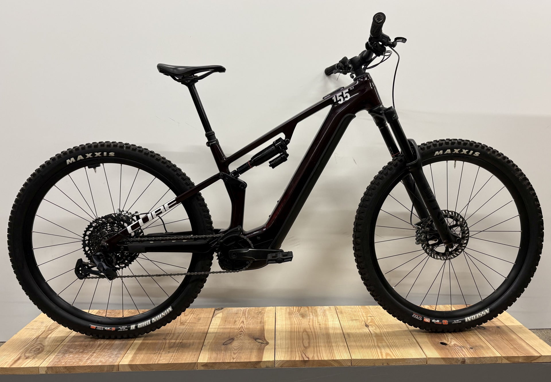 Pre-Owned 2024 Stereo Hybrid One55 C:68X SLX 750 Electric Full Suspension Mountain Bike in Liquid Red Large 20 Inch Frame