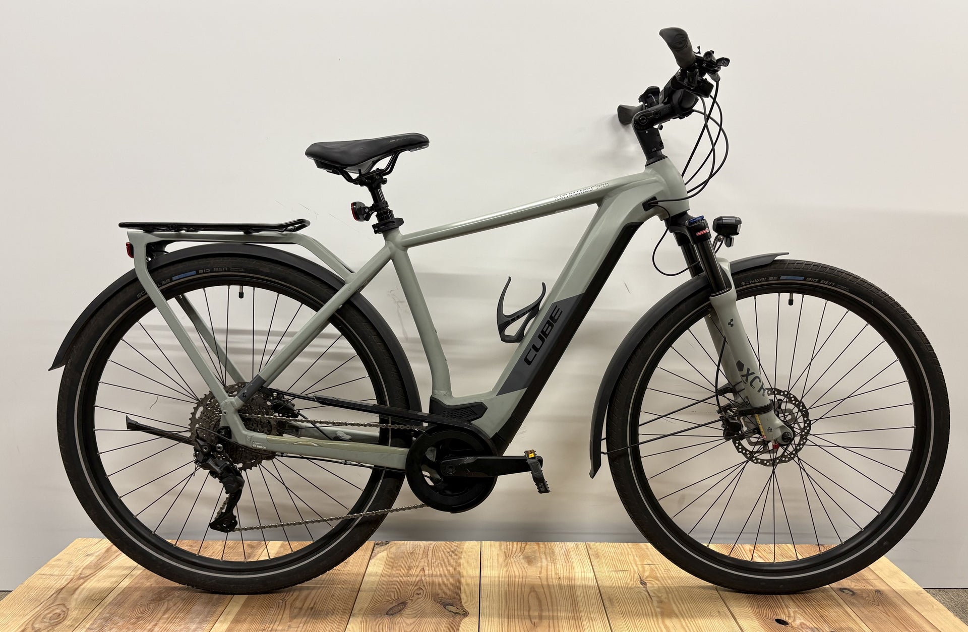 Pre-Owned 2021 Cube Kathmandu Hybrid Pro 625 Electric Bike In Lunar Grey Medium 54cm Frame