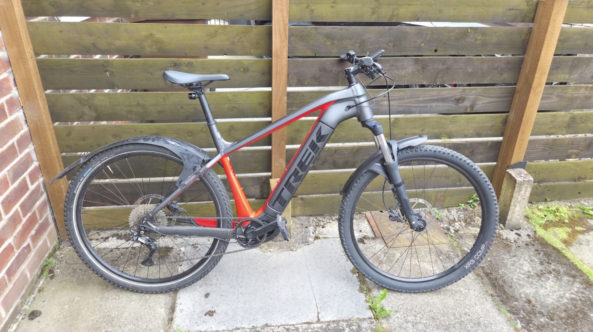 Pre-Owned 2023 Trek Powerfly 4 Electric Hardtail Mountain Bike In Black & Red X-Large Frame