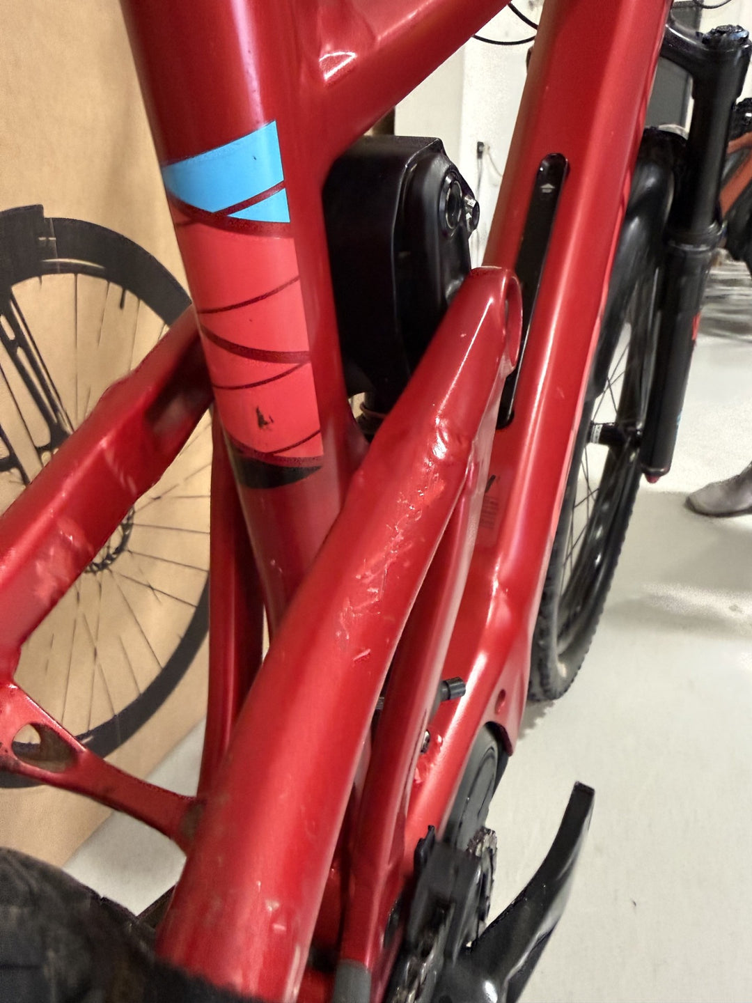 Pre-Owned 2019 Focus Sam2 6.7 Electric Full Suspension Bike In Red Medium 44cm Frame