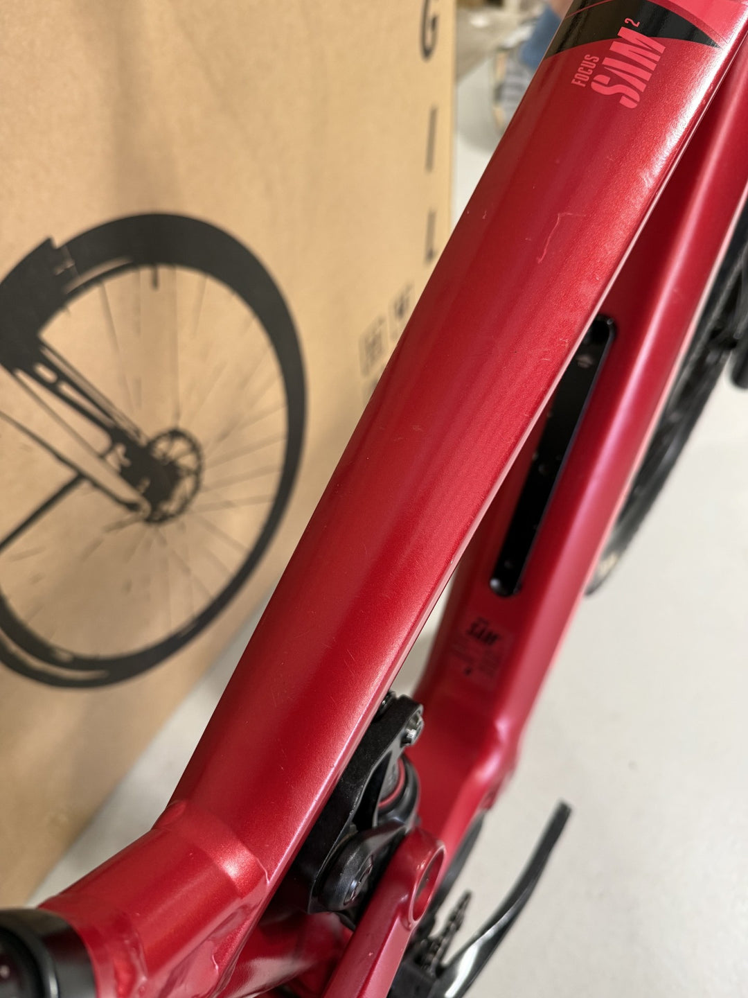 Pre-Owned 2019 Focus Sam2 6.7 Electric Full Suspension Bike In Red Medium 44cm Frame